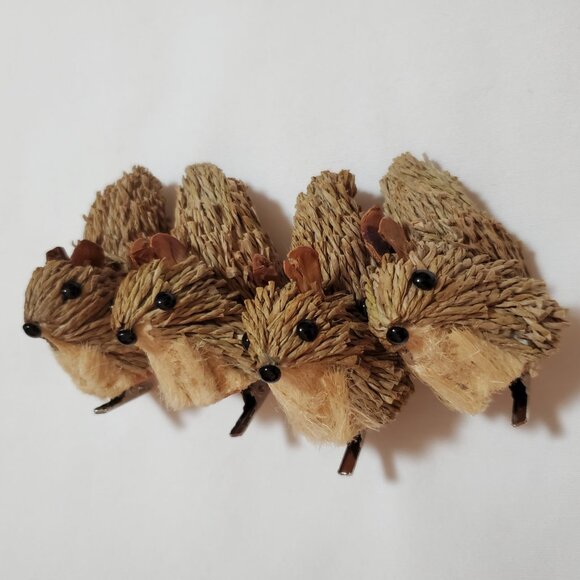 Squirrel Clip Ornaments – Made with Natural Fibers – Set of (4) - Picture 10 of 11